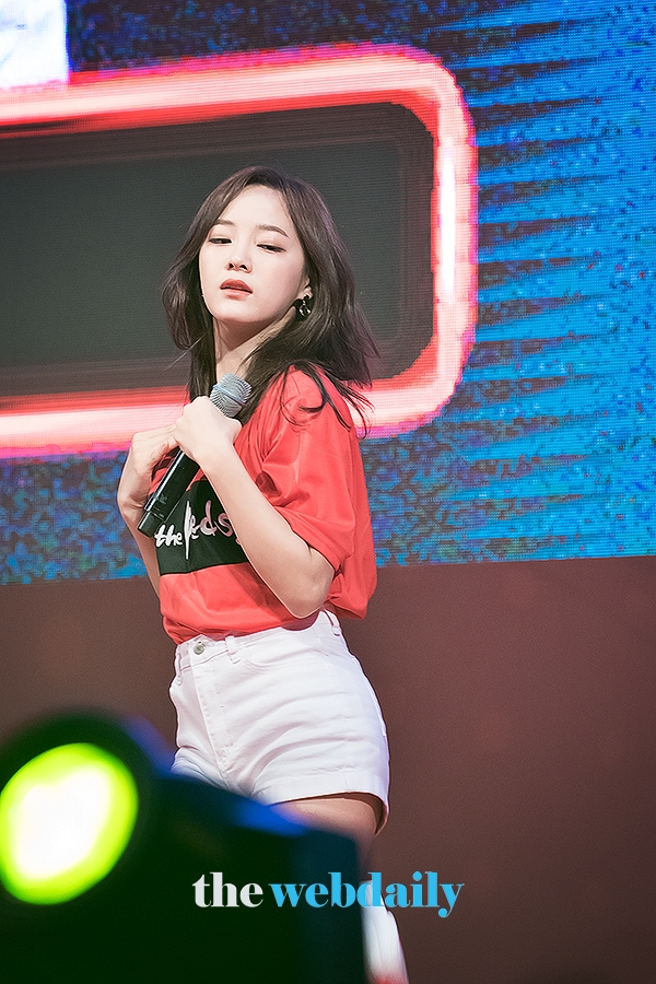 구구단 세정, '2018 러시아 월드컵' 스웨덴전 응원 공연
