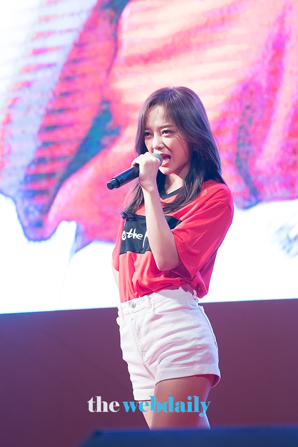 구구단 세정, '2018 러시아 월드컵' 스웨덴전 응원 공연