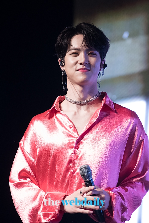 김동한, 첫 번째 미니앨범 '디 데이(D-DAY)' 쇼케이스 현장