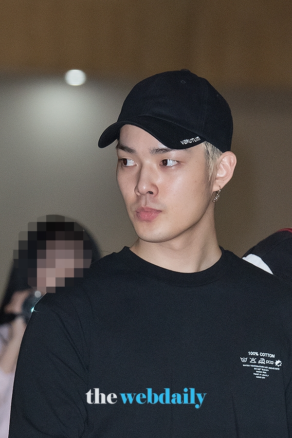 크로스진(CROSSGENE) 용석, 김포국제공항 출국 현장