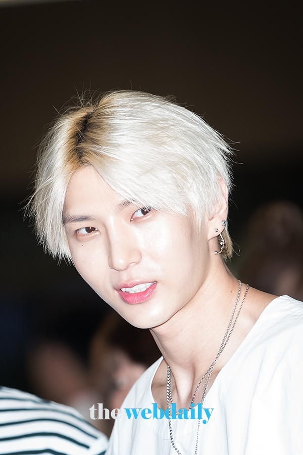 빅스(VIXX) 레오, 김포국제공항 출국 현장