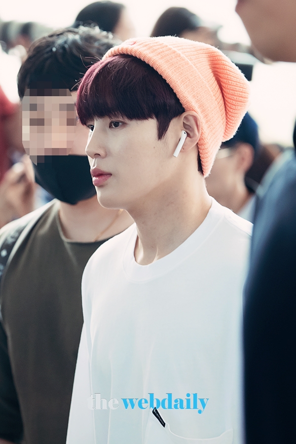 WannaOne(워너원) 하성운, 인천국제공항 출국 현장