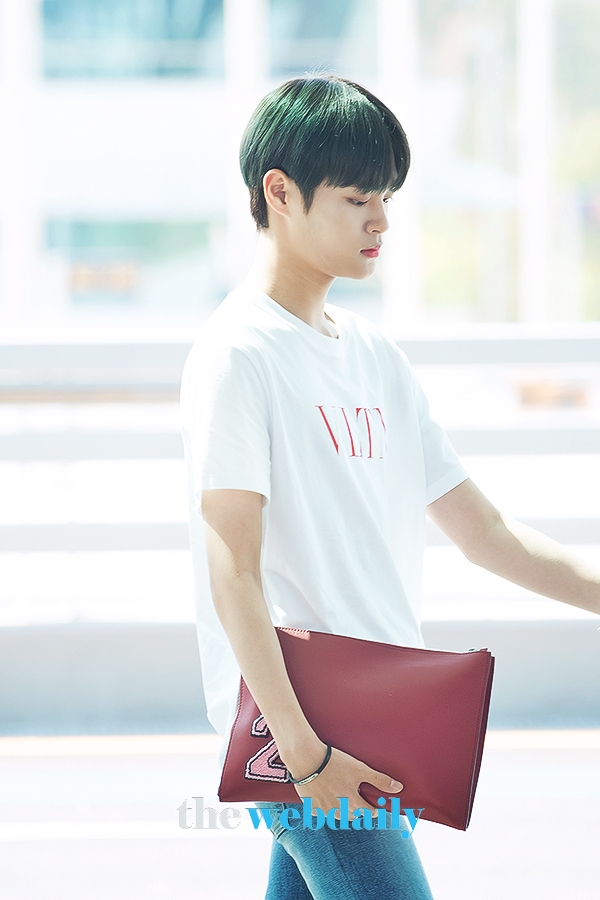 WannaOne(워너원) 이대휘, 인천국제공항 출국 현장
