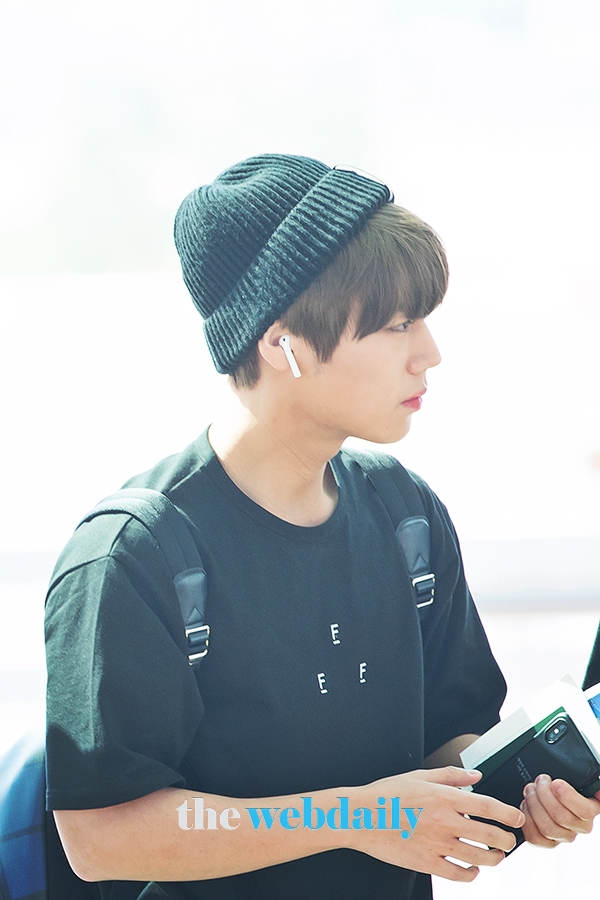 WannaOne(워너원) 박지훈, 인천국제공항 출국 현장
