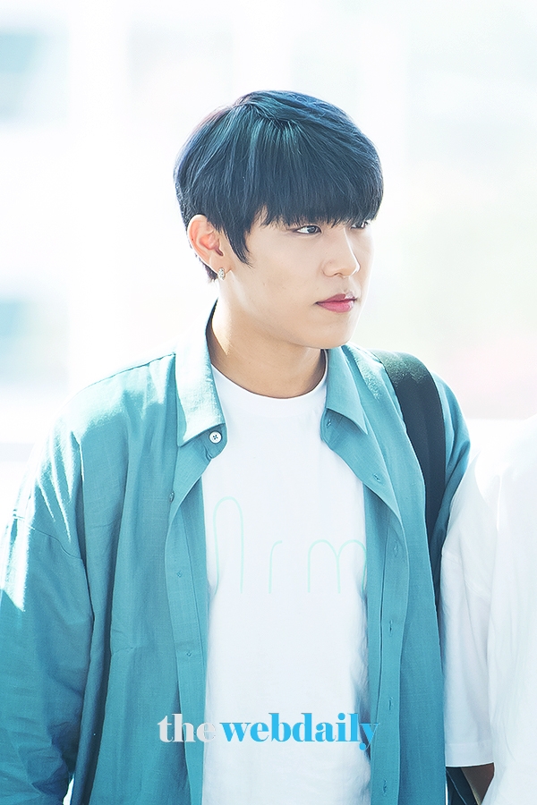 WannaOne(워너원) 박우진, 인천국제공항 출국 현장