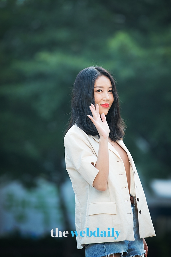 유빈, KBS 2TV '뮤직뱅크' 출근길 현장