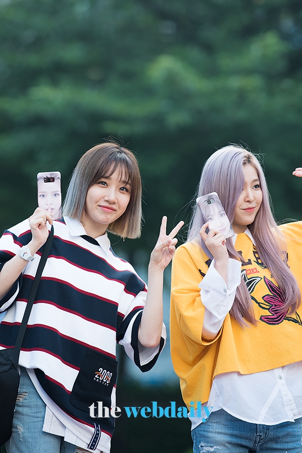 KHAN(칸) 민주-유나킴, KBS 2TV 음악방송 '뮤직뱅크' 출근길