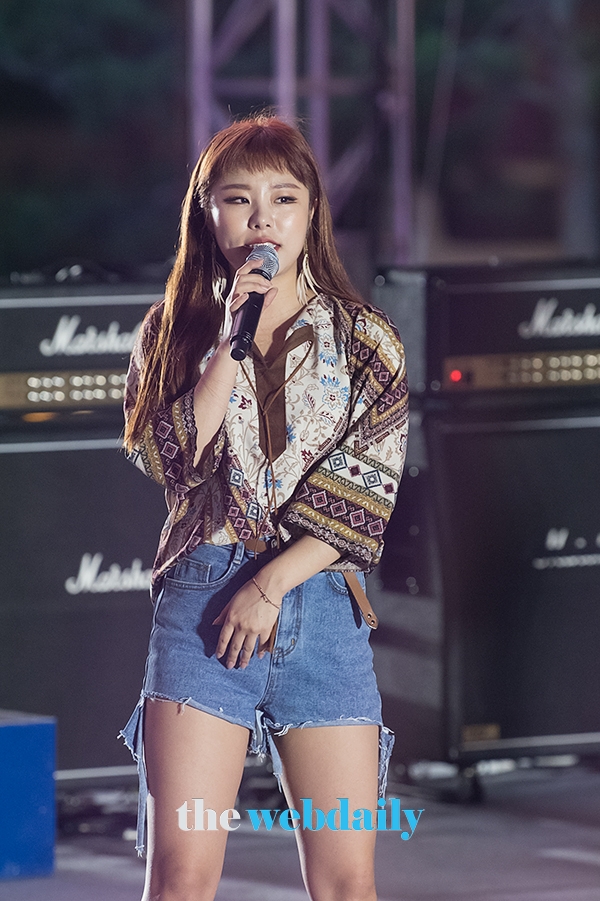 마마무(MAMAMOO) 휘인, 월드컵 멕시코전 거리응원