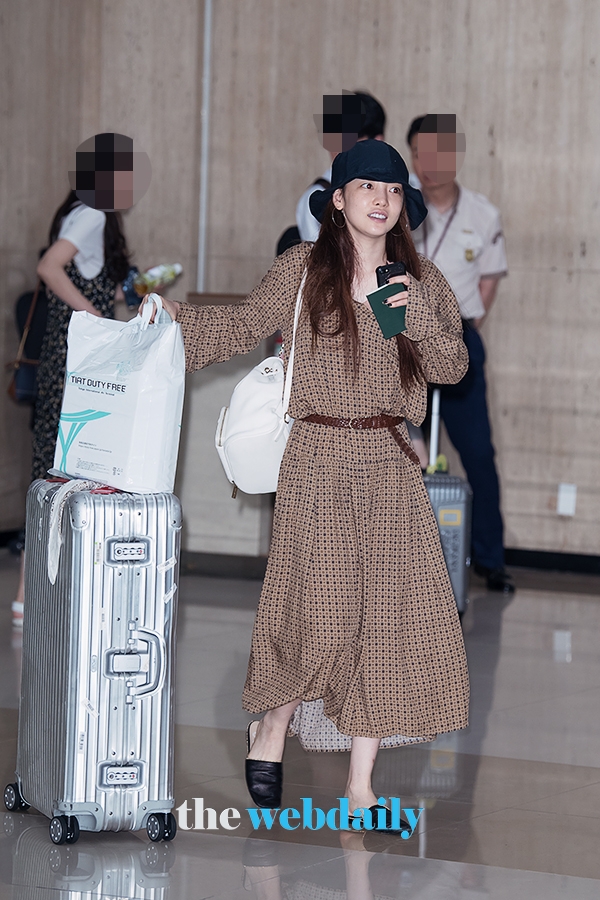 구하라, 김포국제공항 입국