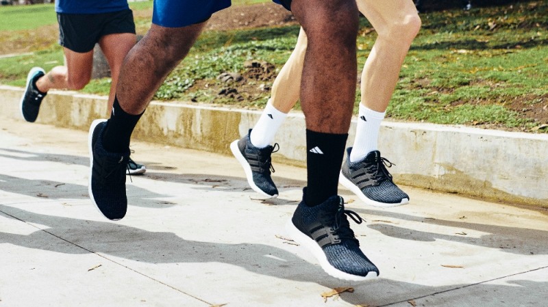 아디다스, 울트라부스트 팔리 러닝화 신제품 출시