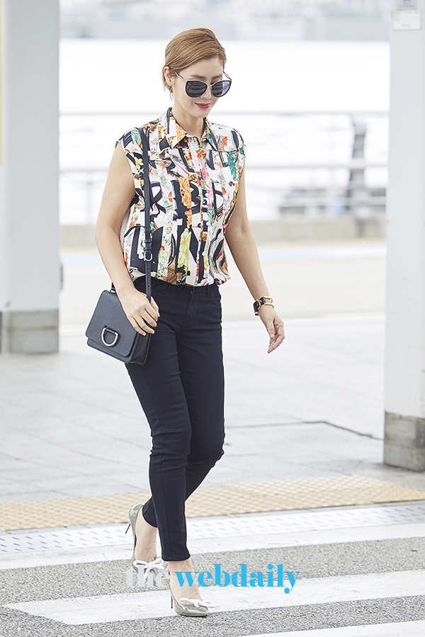 김성령, 인천국제공항 출국(사진:버버리)