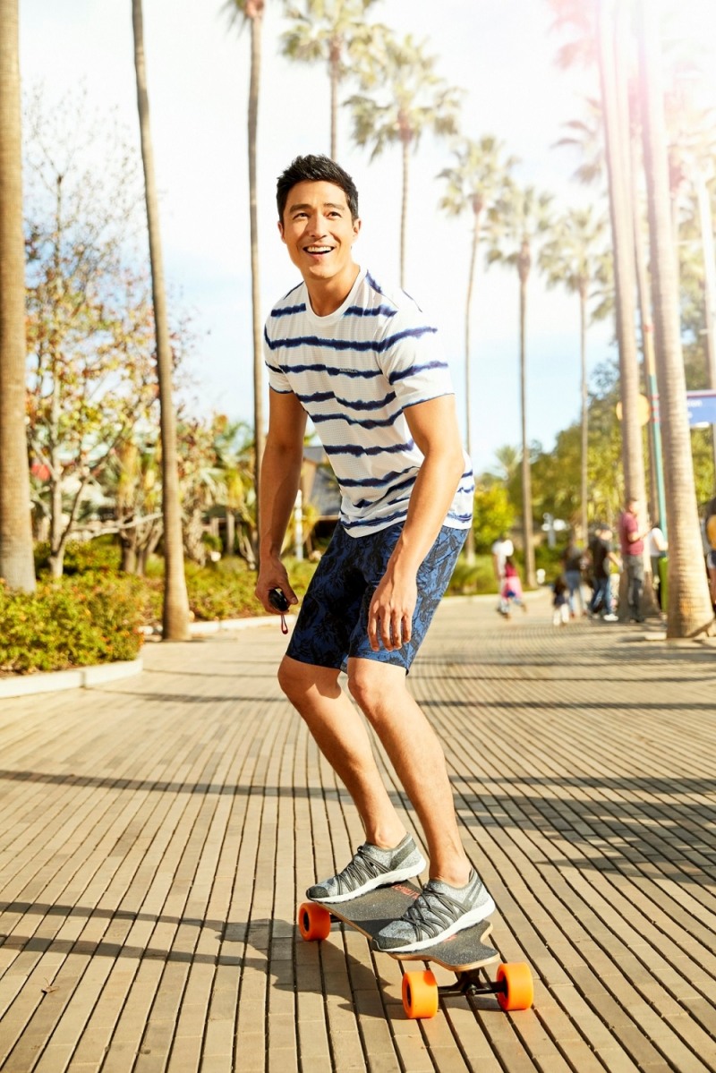 다니엘헤니 스트라이프 패턴 착용컷.(사진= 머렐)