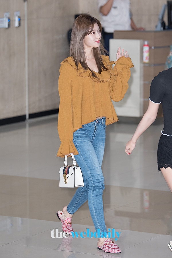 TWICE(트와이스) 사나, 김포국제공항 입국 현장