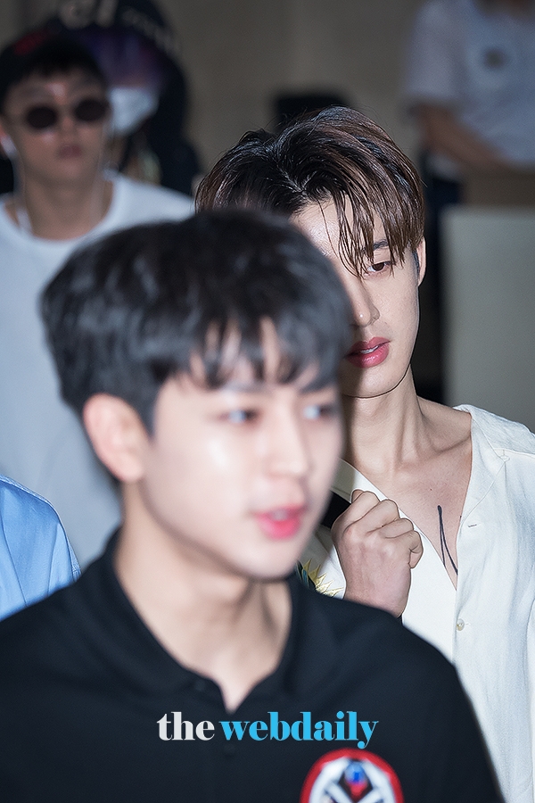 iKON (아이콘) 비아이, 김포국제공항 입국 현장