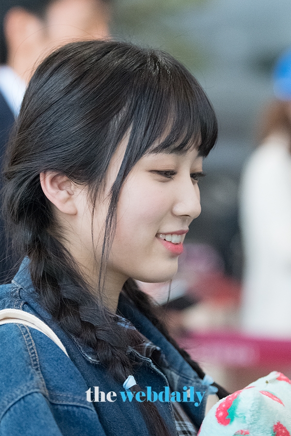 야부키 나코(矢吹奈子), 김포국제공항 출국 현장