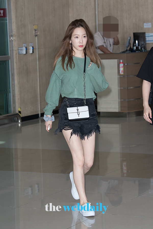 소녀시대 태연, 김포국제공항 입국 현장