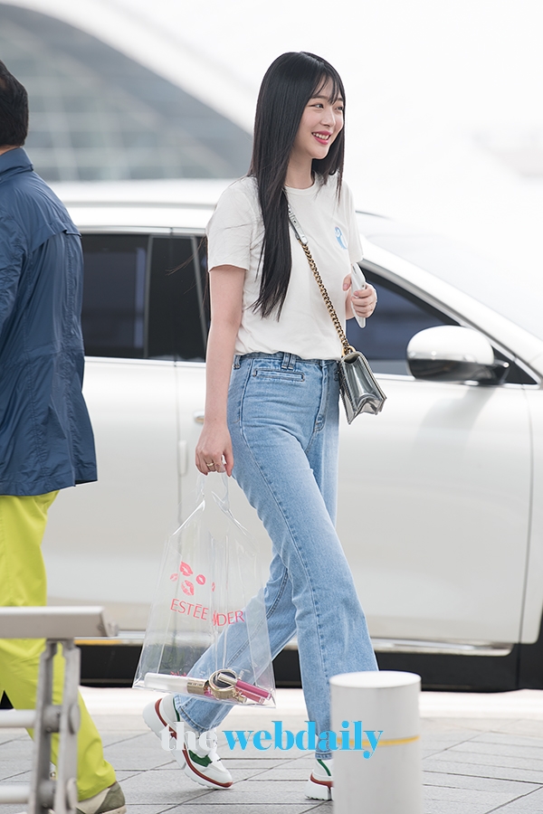 설리, 인천국제공항 출국