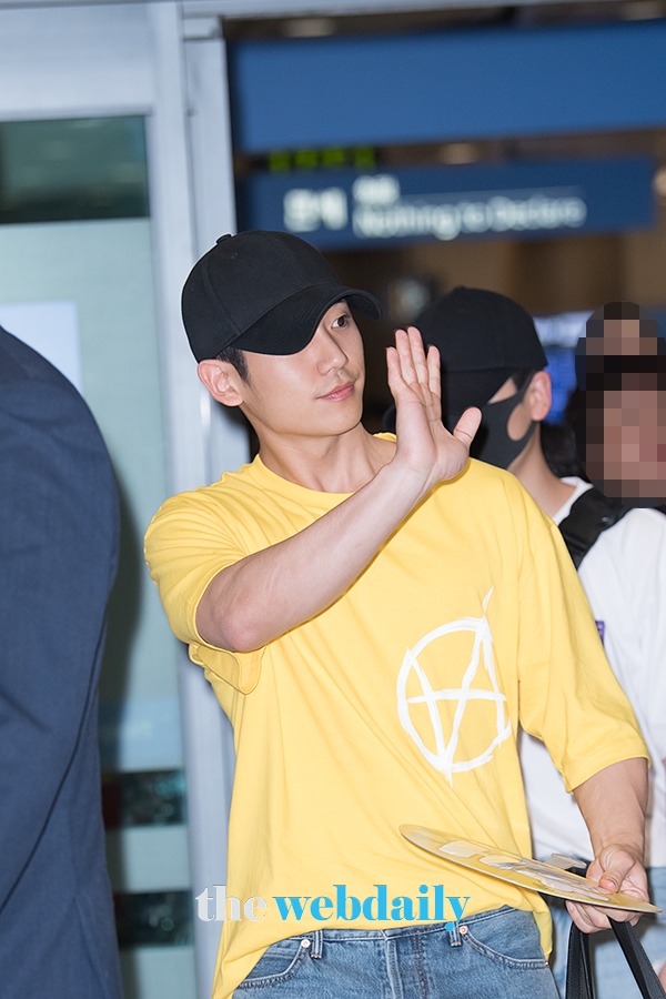 정해인, 인천국제공항 입국 현장