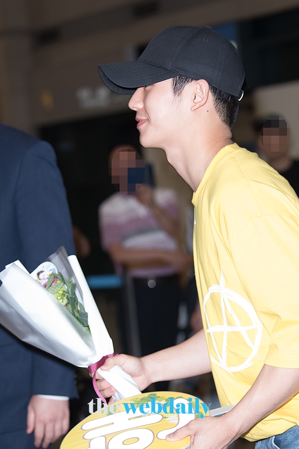 정해인, 인천국제공항 입국 현장