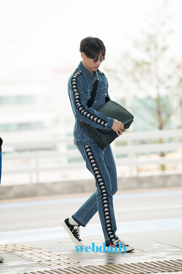 갓세븐(GOT7) 뱀뱀, 인천국제공항 출국 현장