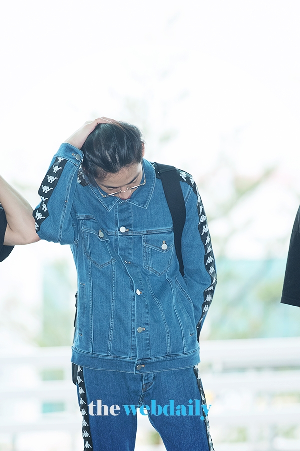 갓세븐(GOT7) 뱀뱀, 인천국제공항 출국 현장