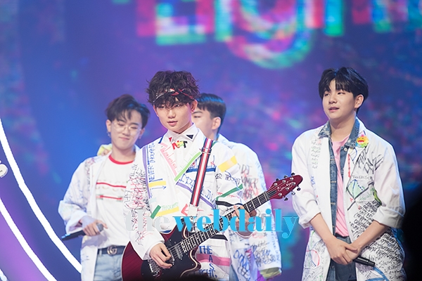 더이스트라이트, MBC MUSIC '쇼챔피언' 현장공개