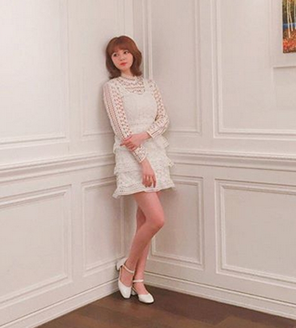 '샤넌', 여리여리 부러질 듯 가느다람....금방이라도 날아갈 듯