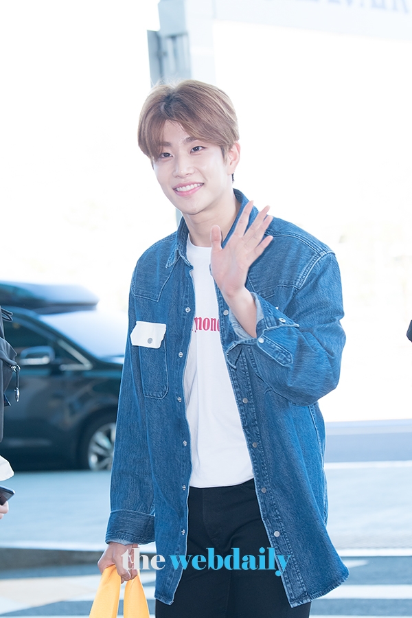 아스트로(ASTRO) 엠제이, 인천국제공항 출국