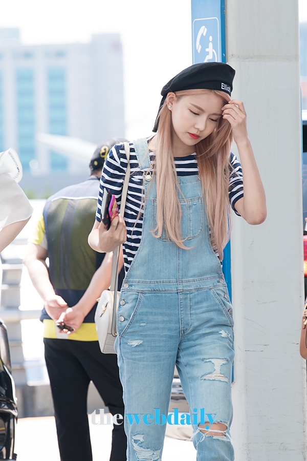 구구단(gugudan) 나영, 인천국제공항 출국
