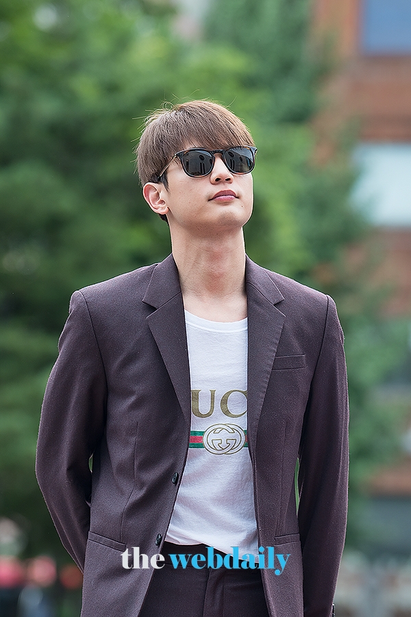 샤이니(SHINee) 민호, KBS 뮤직뱅크 출근길