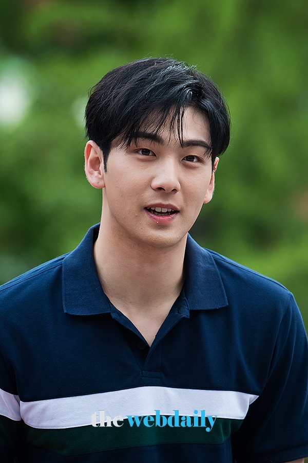 뉴이스트w 백호, KBS 뮤직뱅크 출근길
