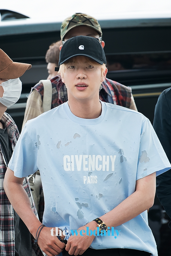 방탄소년단(BTS) 진, 인천국제공항 출국 현장