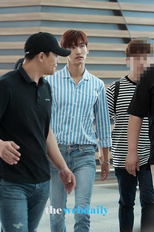 동방신기 최강창민, 인천국제공항 출국 현장