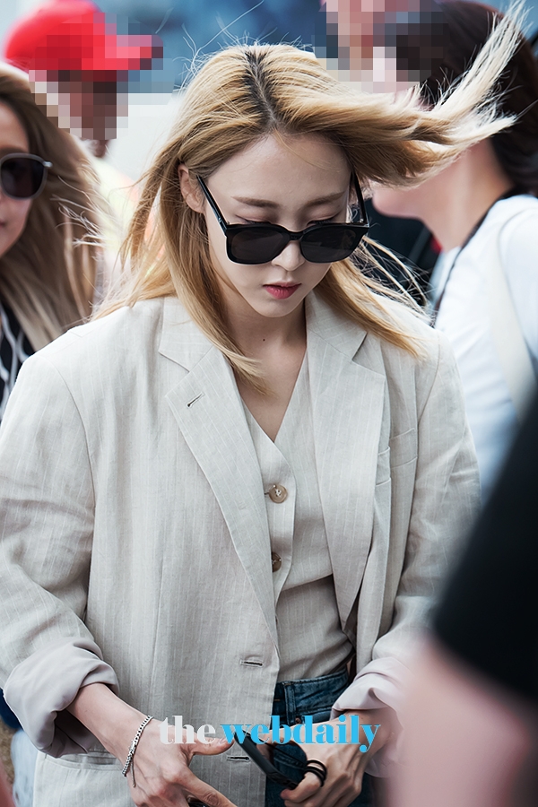마마무(MAMAMOO) 문별, 인천국제공항 출국 현장