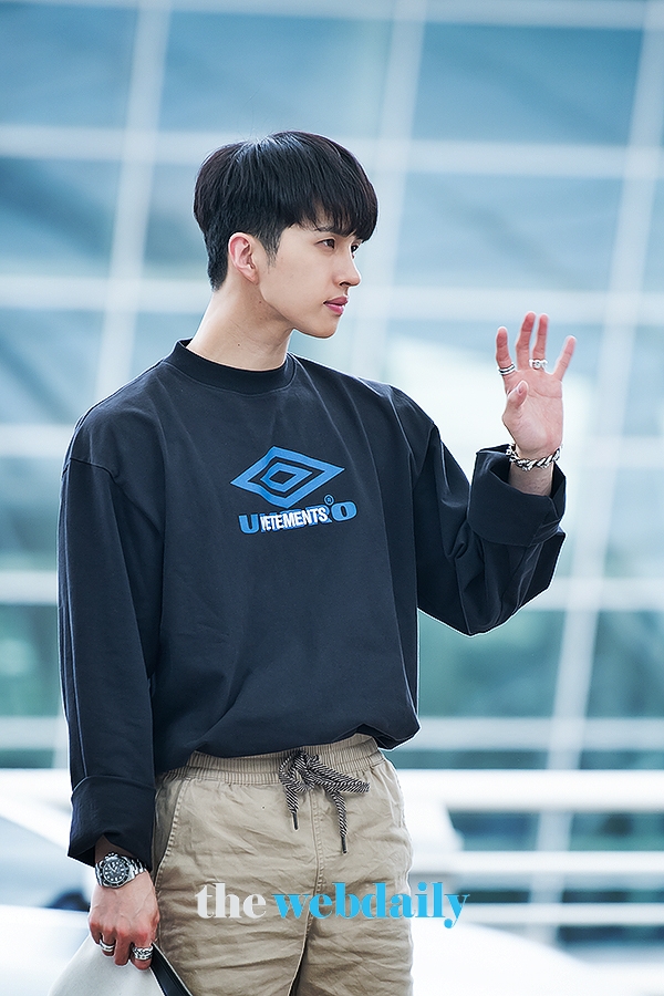 빅스(VIXX) 켄, 인천국제공항 출국 현장