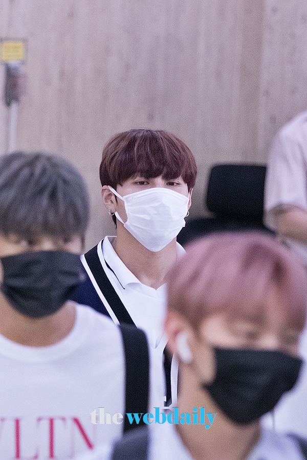 WannaOne(워너원) 하성운, 김포국제공항 입국 현장