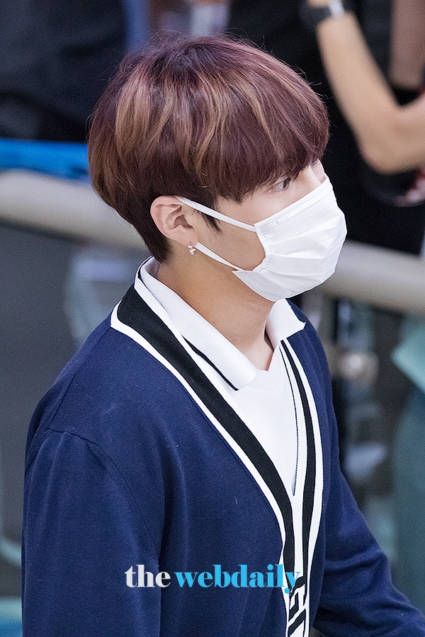 WannaOne(워너원) 하성운, 김포국제공항 입국 현장