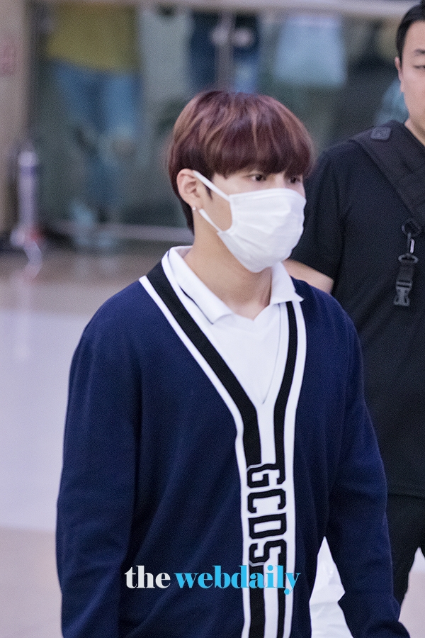 WannaOne(워너원) 하성운, 김포국제공항 입국 현장