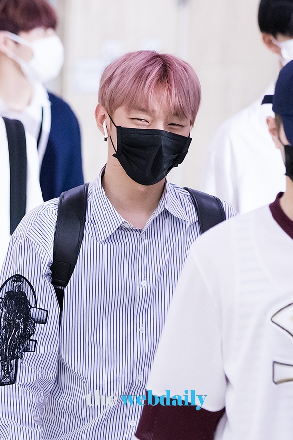 WannaOne(워너원) 윤지성, 김포국제공항 입국 현장