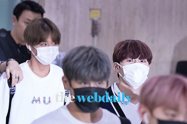 WannaOne(워너원) 박지훈-하성운, 김포국제공항 입국 현장