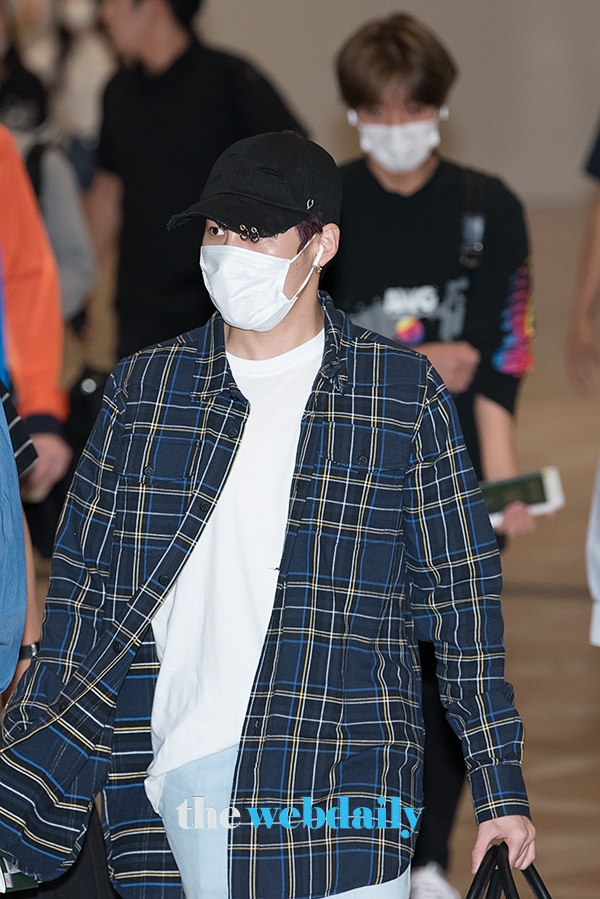 WannaOne(워너원) 하성운, 김포국제공항 출국 현장
