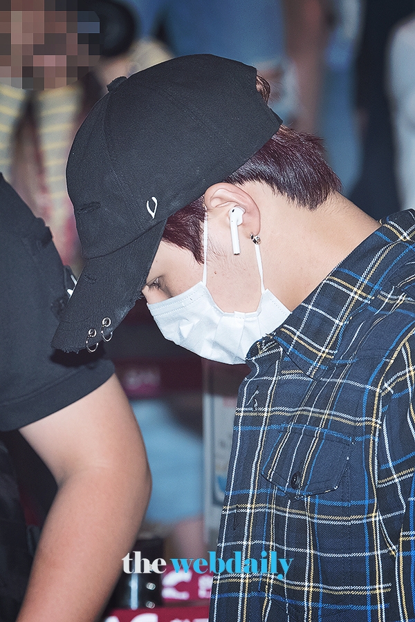 WannaOne(워너원) 하성운, 김포국제공항 출국 현장