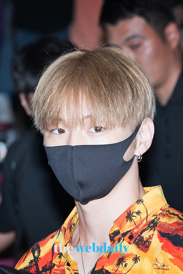 WannaOne(워너원) 강다니엘, 김포국제공항 출국 현장
