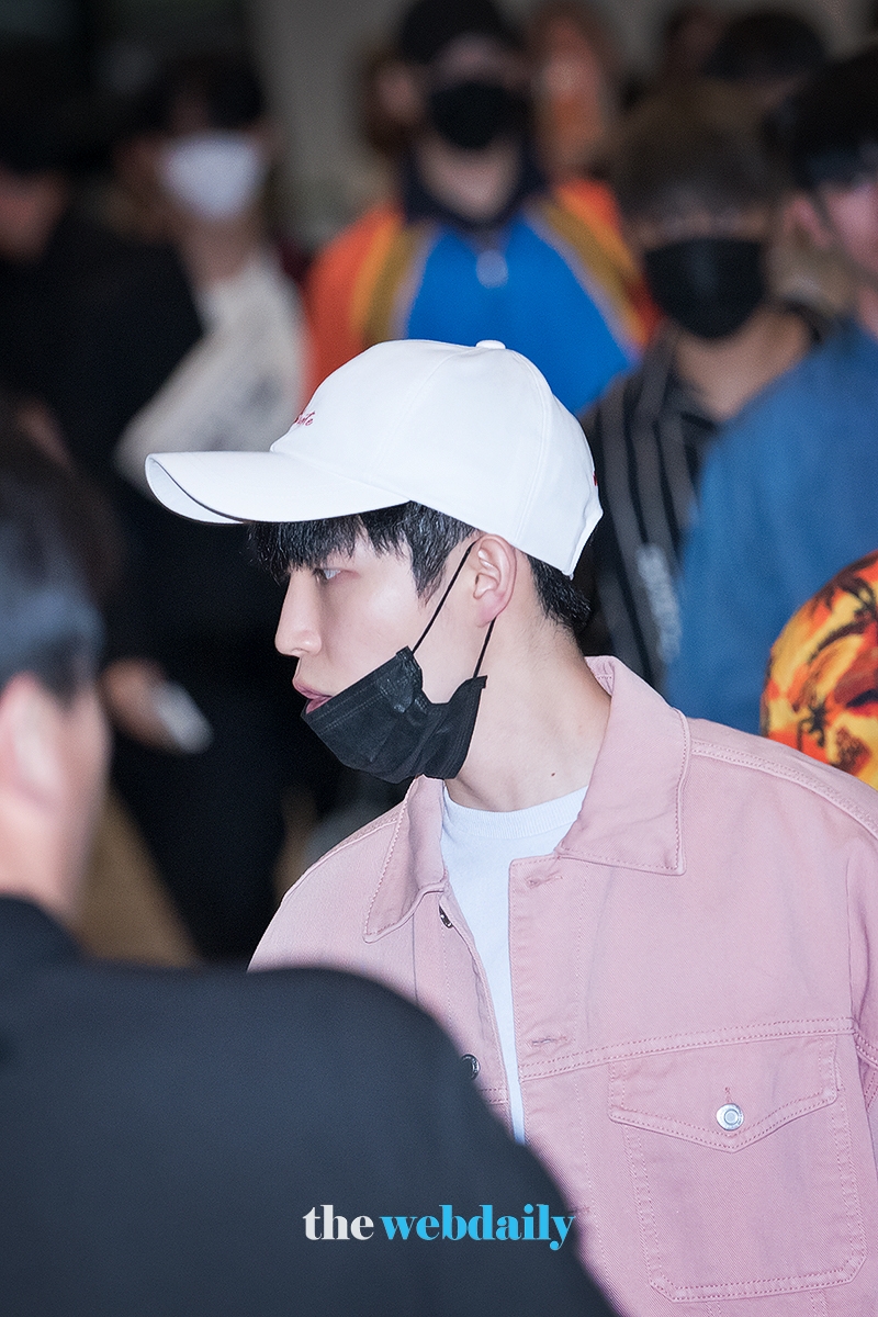 WannaOne(워너원) 김재환, 김포국제공항 출국 현장