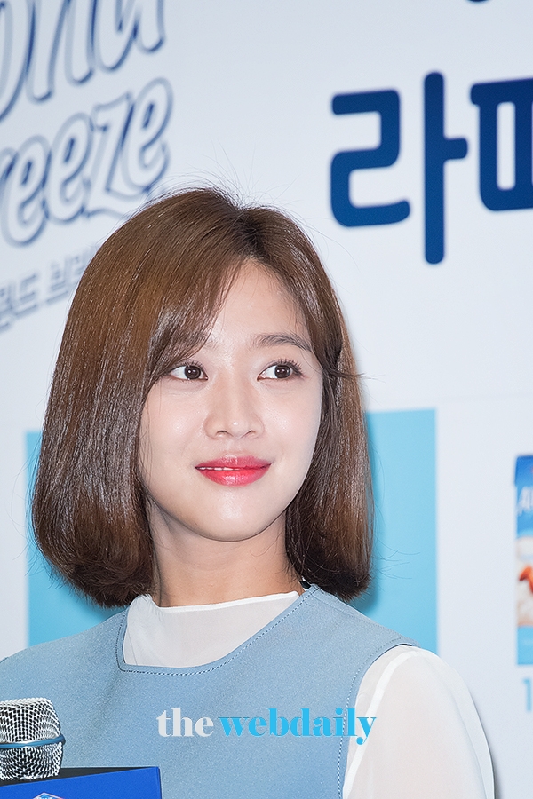 조보아, '아몬드 브리즈 팝업 카페' 행사