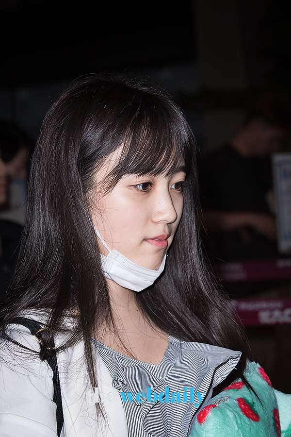 야부키 나코 (矢吹奈子), 김포국제공항 출국 현장