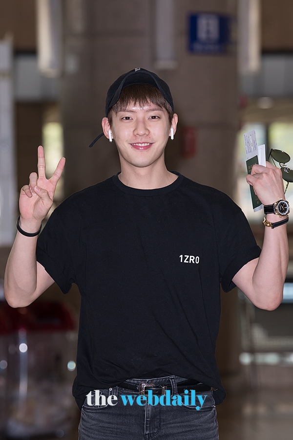 비투비(BTOB) 이민혁, 김포국제공항 출국 현장