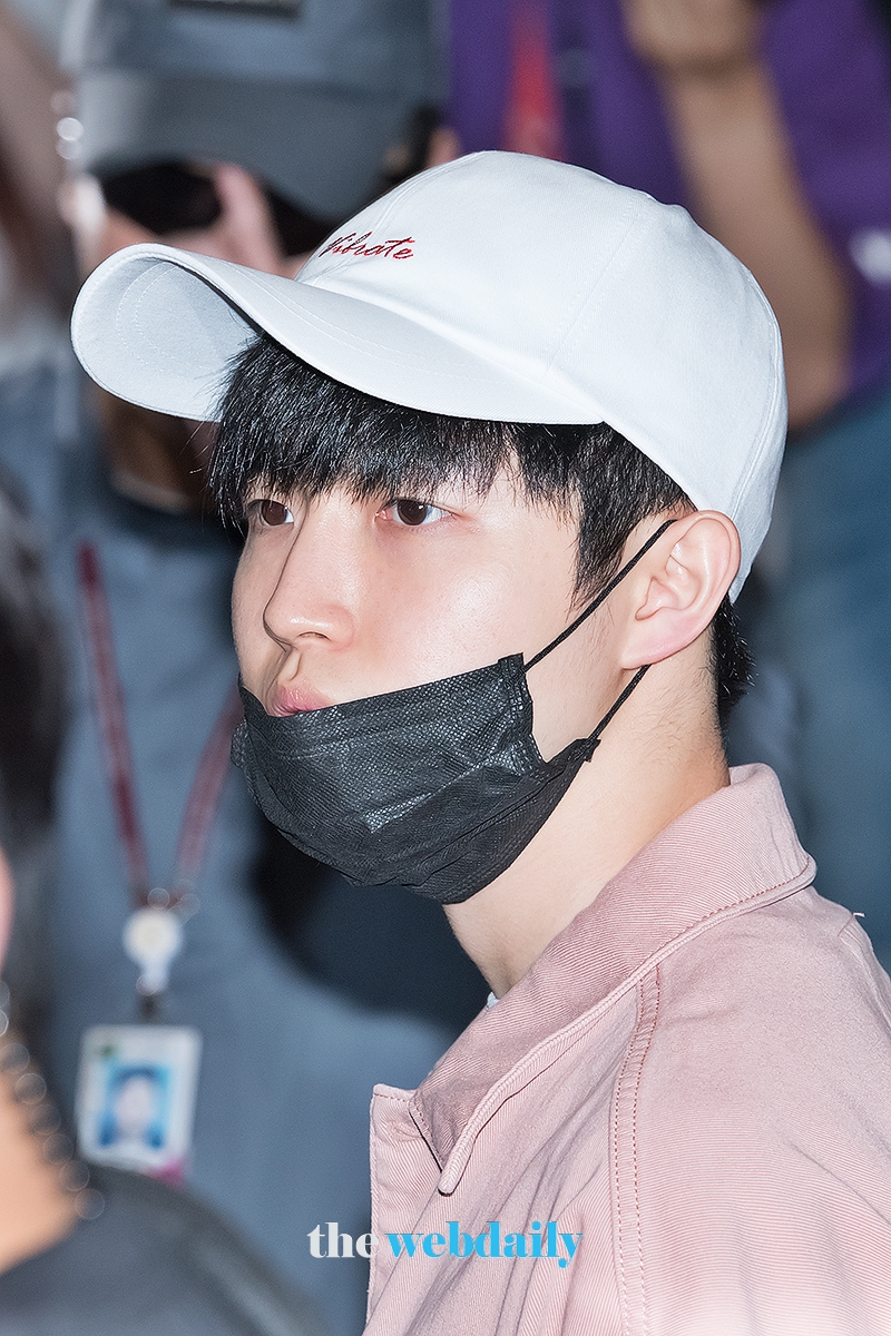 WannaOne(워너원) 김재환, 김포국제공항 출국 현장