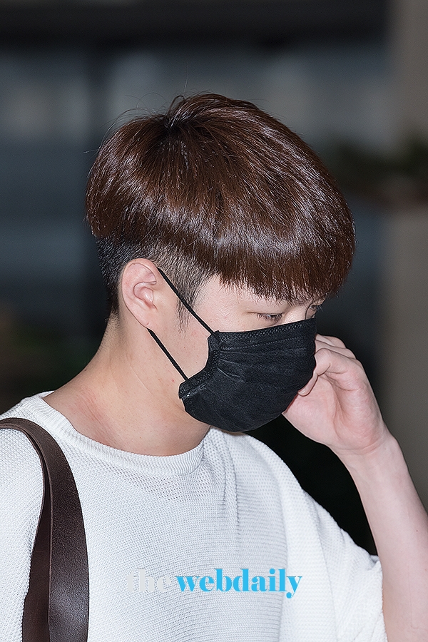 이창섭, 김포국제공항 출국 현장