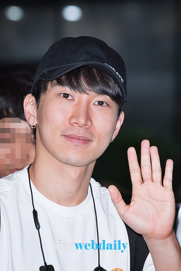 비투비(BTOB) 서은광, 김포국제공항 출국 현장